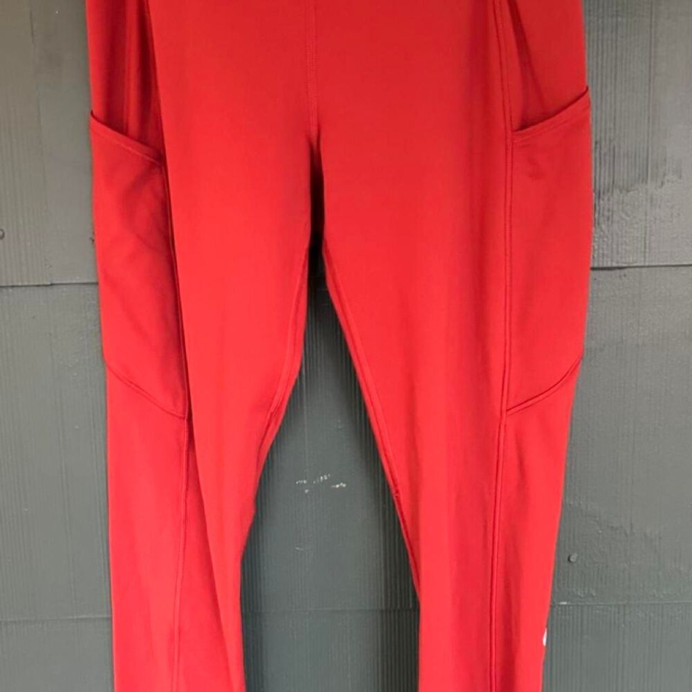 Lululemon Cayenne Red High-Rise Cropped Legging 25" inseam size 8